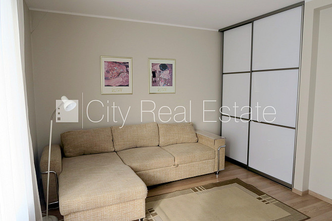 Fasādes māja, restaurēta māja, labiekārtota apzaļumota teritorija, istabas izolētas 4 gab., Rīga - foto 7