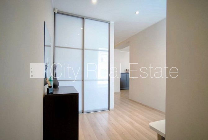 Fasādes māja, restaurēta māja, labiekārtota apzaļumota teritorija, istabas izolētas 4 gab., Rīga - foto 14