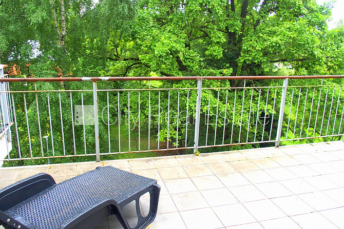 Pagalma māja, ķieģeļu mūra sienas, slēgts pagalms, vieta automašīnai, kāpņu telpa pēc Rīga - foto 6