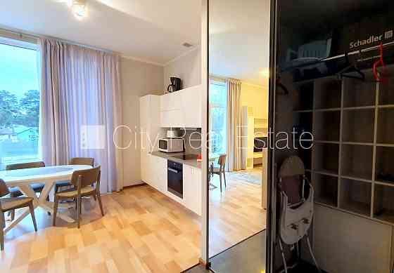 Земля в собственности, новостройка, количество квартир в здании 8 шт., Юрмала