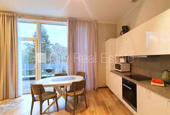 Земля в собственности, новостройка, количество квартир в здании 8 шт., Юрмала