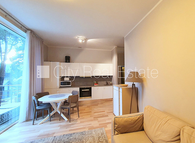 Земля в собственности, новостройка, количество квартир в здании 8 шт., Юрмала - изображение 1