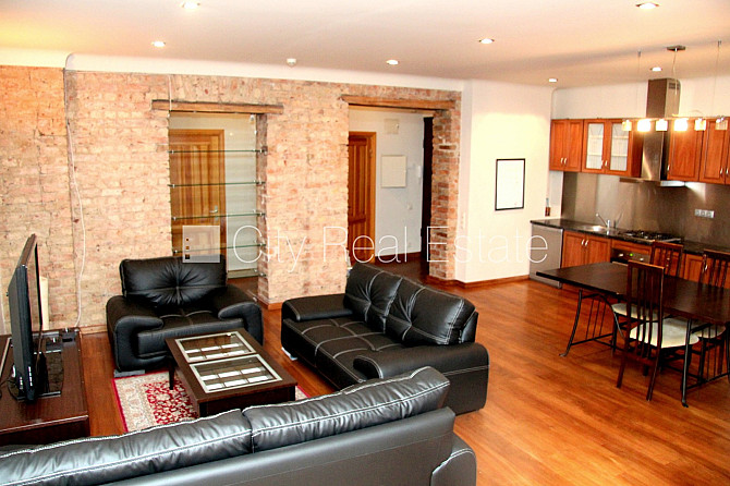 Pagalma ēka, slēgts pagalms, logi vērsti mājas abās pusēs, plašs skats no loga, guļamistabu Rīga - foto 10