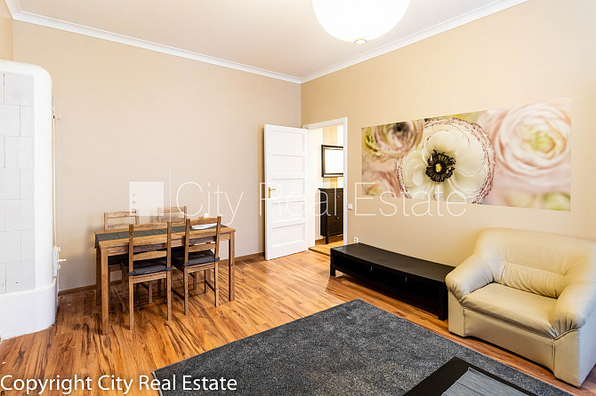 Дом во дворе, закрытый двор, вход со двора, окна выходят во двор, количество спален Рига - изображение 5