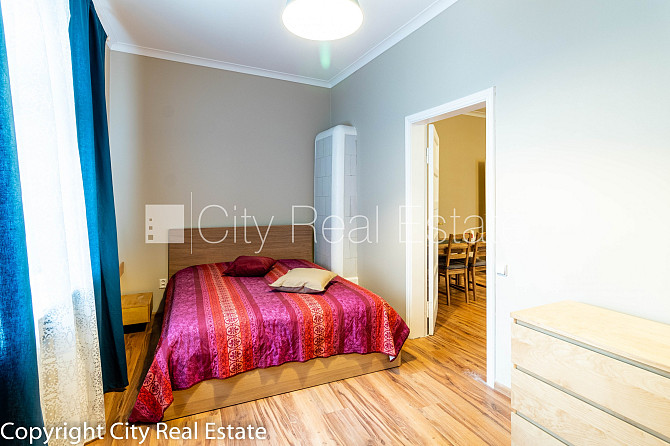 Дом во дворе, закрытый двор, вход со двора, окна выходят во двор, количество спален Рига - изображение 6