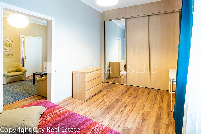 Дом во дворе, закрытый двор, вход со двора, окна выходят во двор, количество спален Рига - изображение 7