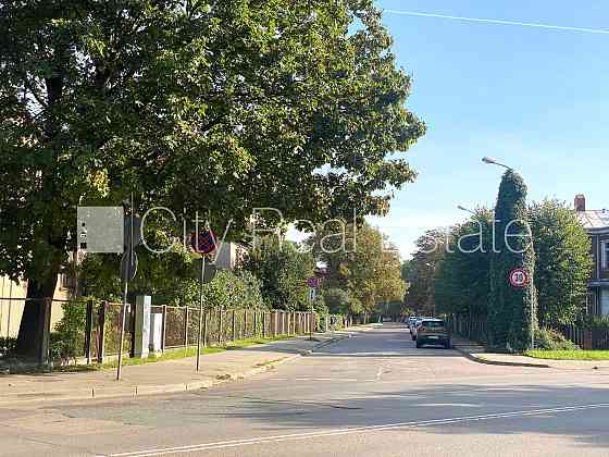 Возможна малоэтажная постройка, разрешено строить торговый объект, разрешено Рига