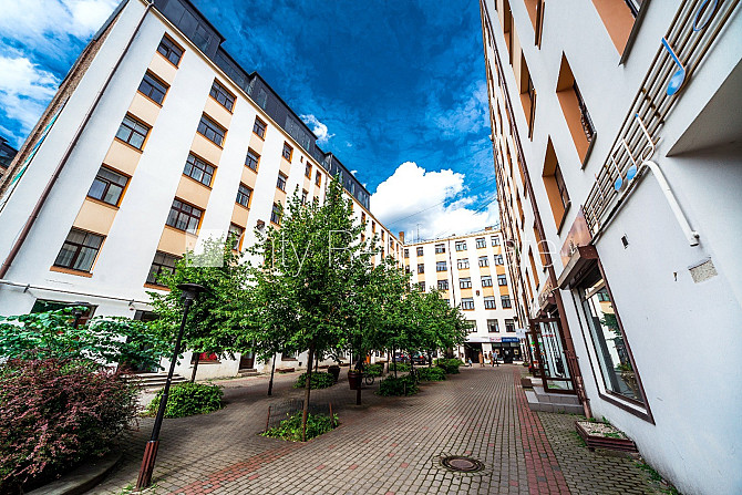 Pagalma ēka, renovēta māja, labiekārtots apzaļumots pagalms, iespēja nomāt autostāvvietu, Rīga - foto 12