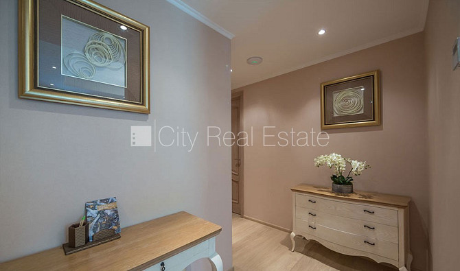 Новостройка, благоустроенная озеленённая территория, закрытый двор, подземная Юрмала - изображение 12