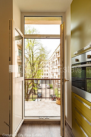 Фасадный дом, плата за обслуживание одного квадратного метра в  месяц 0,51 EUR, Рига - изображение 15