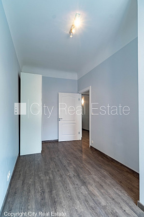 Фасадный дом, плата за обслуживание одного квадратного метра в  месяц 0,51 EUR, Рига - изображение 20