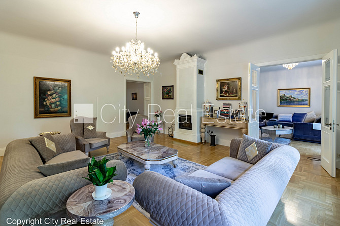 Fasādes māja, renovēta māja, ķieģeļu mūra sienas, ieeja no ielas un pagalma, guļamistabu Rīga - foto 2