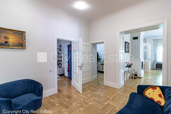 Fasādes māja, renovēta māja, ķieģeļu mūra sienas, ieeja no ielas un pagalma, guļamistabu Rīga - foto 13