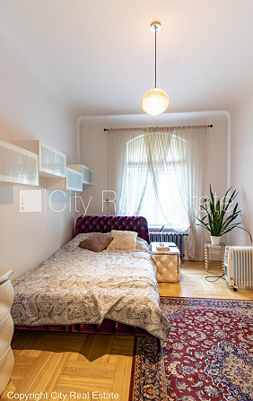 Fasādes māja, renovēta māja, ķieģeļu mūra sienas, ieeja no ielas un pagalma, guļamistabu Rīga - foto 7