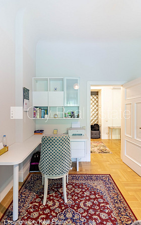 Fasādes māja, renovēta māja, ķieģeļu mūra sienas, ieeja no ielas un pagalma, guļamistabu Rīga - foto 8