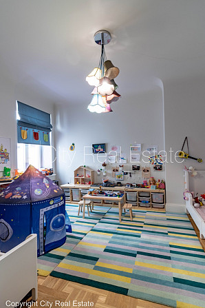 Фасадный дом, реновированный дом, вход с улицы и со двора, количество спален 3 шт., Рига - изображение 9