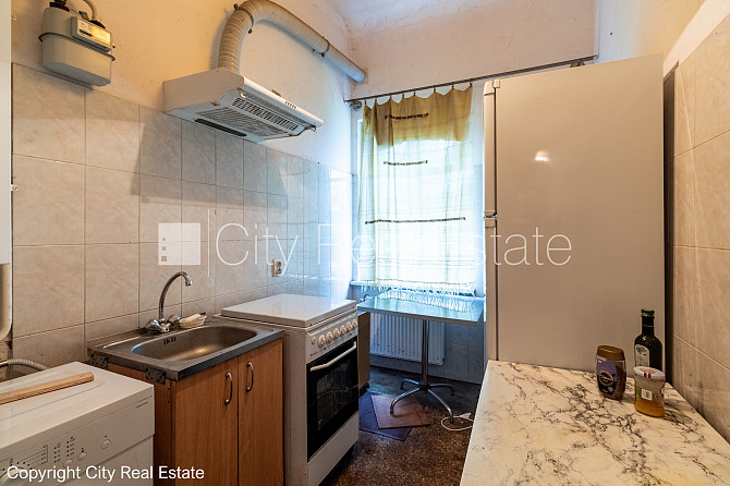 Здание во дворе, закрытая территория, территория обнесена железным забором, Рига - изображение 14