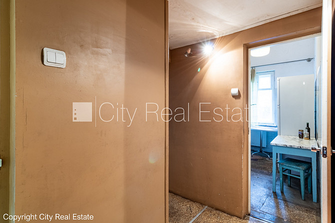 Здание во дворе, закрытая территория, территория обнесена железным забором, Рига - изображение 10