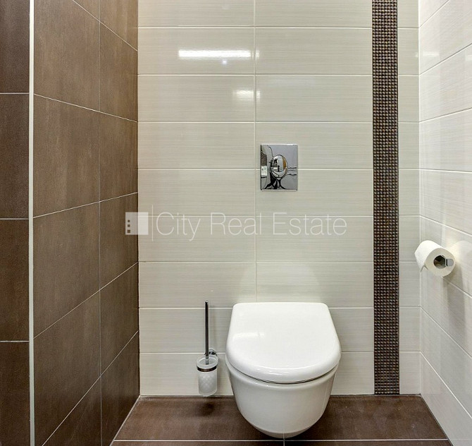 Jaunceltne, labiekārtota apzaļumota teritorija, bruģēts piebraucamais ceļš, garāža vienai Rīga - foto 15