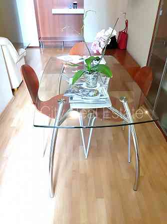 Дом во дворе, реновированный дом, благоустроенный озеленённый двор, закрытый Рига