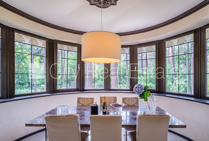 Частный дом, благоустроенный озеленённый двор, въездные ворота оснащены Юрмала - изображение 8