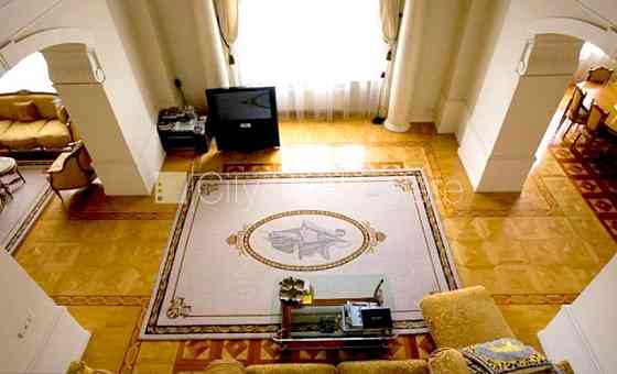 Фасадный дом, реновированный дом, закрытый двор, возможность аренды парковки, Рига