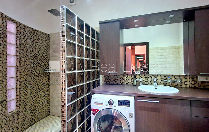 Privātmāja, jaunceltne, labiekārtots apzaļumots pagalms, iežogota teritorija, garāža vienai Jūrmala - foto 10