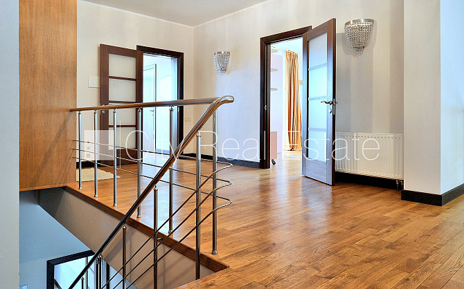 Privātmāja, jaunceltne, labiekārtots apzaļumots pagalms, iežogota teritorija, garāža vienai Jūrmala - foto 20