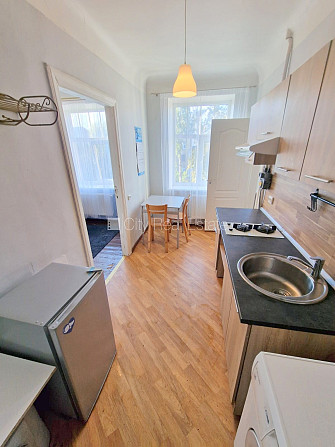 Дом во дворе, закрытый двор, вход с улицы, лестничная клетка после косметического Рига - изображение 19