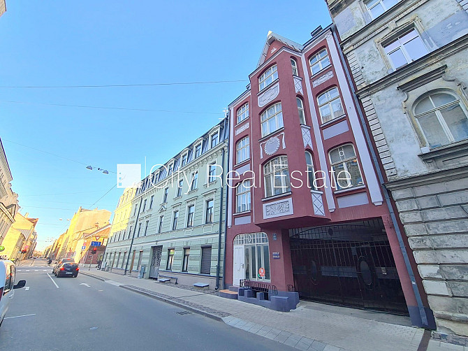 Fasādes māja, renovēta māja, slēgts pagalms, ieeja no ielas, kāpņu telpa pēc kosmētiskā Rīga - foto 19