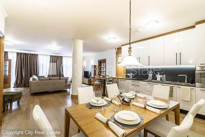 Дом во дворе, реновированный дом, количество квартир в здании 11 шт., закрытый двор, Рига - изображение 2