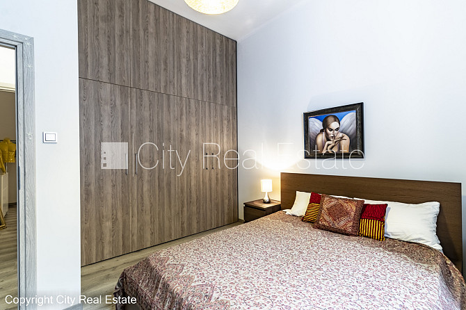 Здание во дворе, реновированный дом, закрытый двор, вход со двора, бельэтаж, Рига - изображение 12