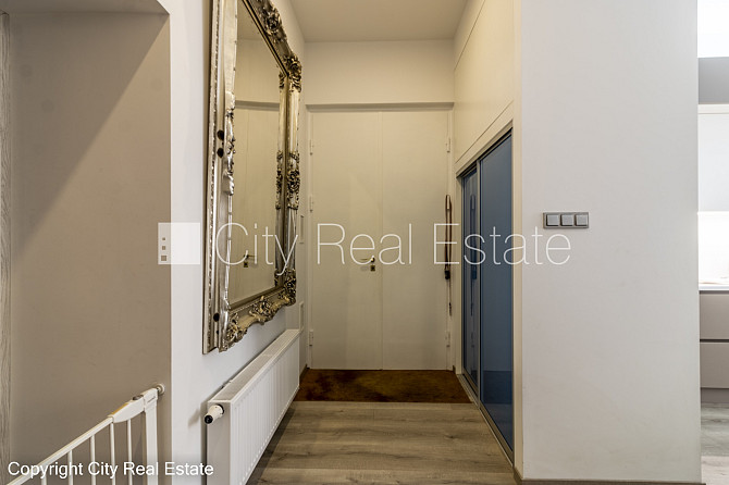 Здание во дворе, реновированный дом, закрытый двор, вход со двора, бельэтаж, Рига - изображение 20