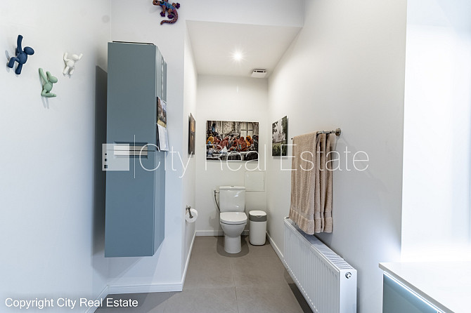 Здание во дворе, реновированный дом, закрытый двор, вход со двора, бельэтаж, Рига - изображение 17