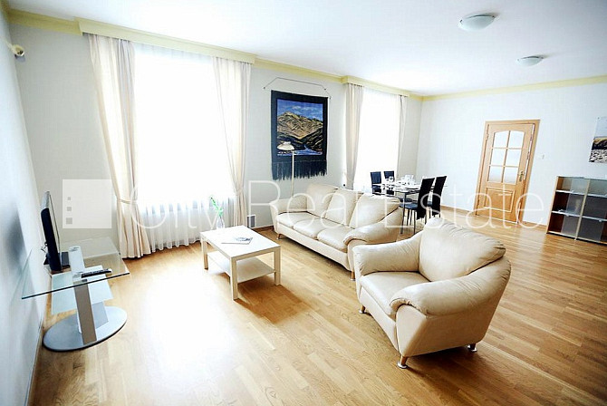 Земля в собственности, фасадный дом, реновированный дом, подъездная дорога Рига - изображение 1