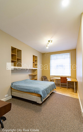 Фасадный дом, реновированный дом, вход с улицы, лестничная клетка после Рига - изображение 13