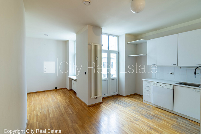 Фасадный дом, реновированный дом, поменянное покрытие крыши, возможность аренды Рига - изображение 15