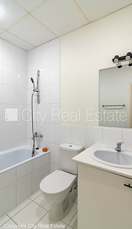 Фасадный дом, реновированный дом, поменянное покрытие крыши, возможность аренды Рига - изображение 20