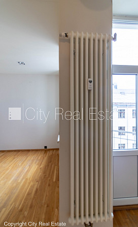 Фасадный дом, реновированный дом, поменянное покрытие крыши, возможность аренды Рига - изображение 19