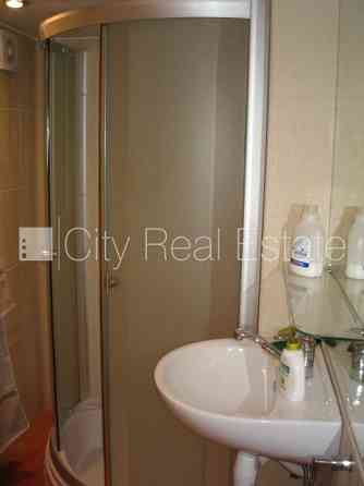 Эта квартира сдается в аренду посуточно (краткосрочная аренда), стоимость аренды Rīga