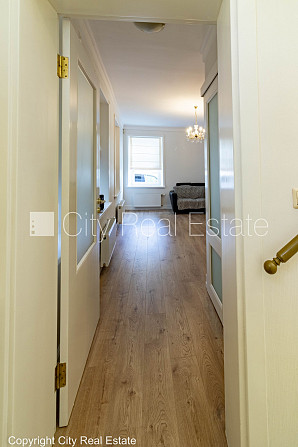 Частный дом, реновированный дом, место для машины, стоянка территории покрыта Рига - изображение 10