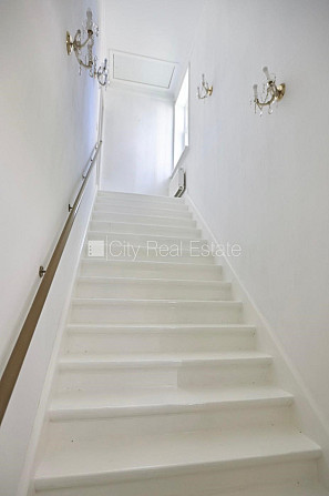 Частный дом, реновированный дом, место для машины, стоянка территории покрыта Рига - изображение 13