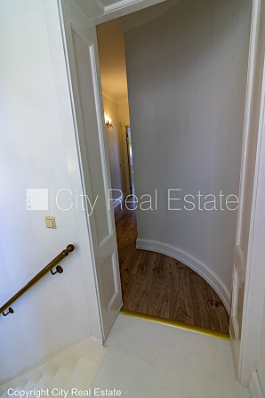 Частный дом, реновированный дом, место для машины, стоянка территории покрыта Рига - изображение 14