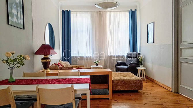 Pagalma ēka, renovēta māja, slēgts pagalms, ieeja no pagalma, kāpņu telpa pēc kosmētiskā Rīga - foto 1