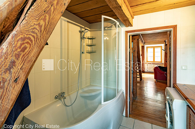 Fasādes māja, restaurēta māja, apsargāta teritorija, ieeja no ielas, ir lifts, kāpņu telpa Rīga - foto 17