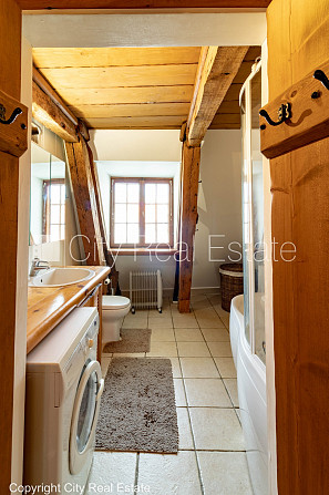 Fasādes māja, restaurēta māja, apsargāta teritorija, ieeja no ielas, ir lifts, kāpņu telpa Rīga - foto 15