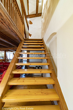 Фасадный дом, реновированный дом, поменянное покрытие крыши, подъездная дорога Рига - изображение 12