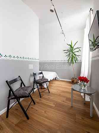 Реновированный дом, студио, кухня объединена с комнатой, центральное отопление, Рига