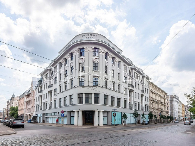 Реновированный дом, студио, кухня объединена с комнатой, центральное отопление, Рига - изображение 9