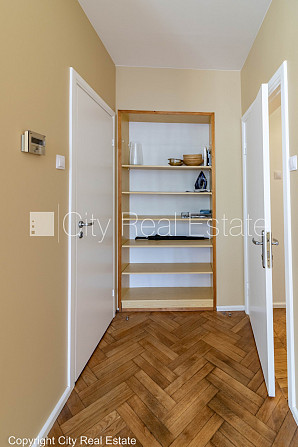 Новостройка, фасадный дом, благоустроенная озеленённая территория, закрытый Рига - изображение 8